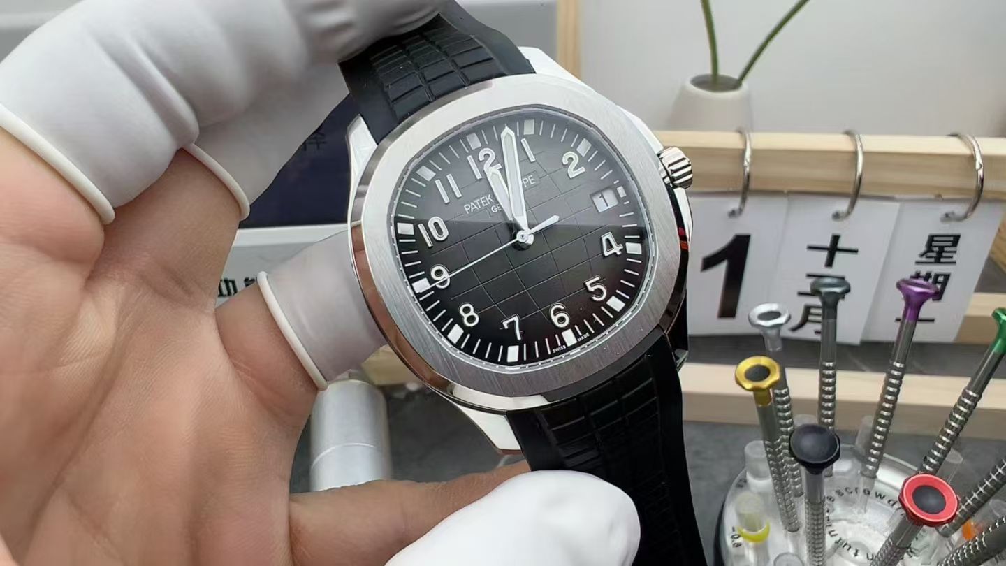 PATEK PHILIPPE 5167A-001