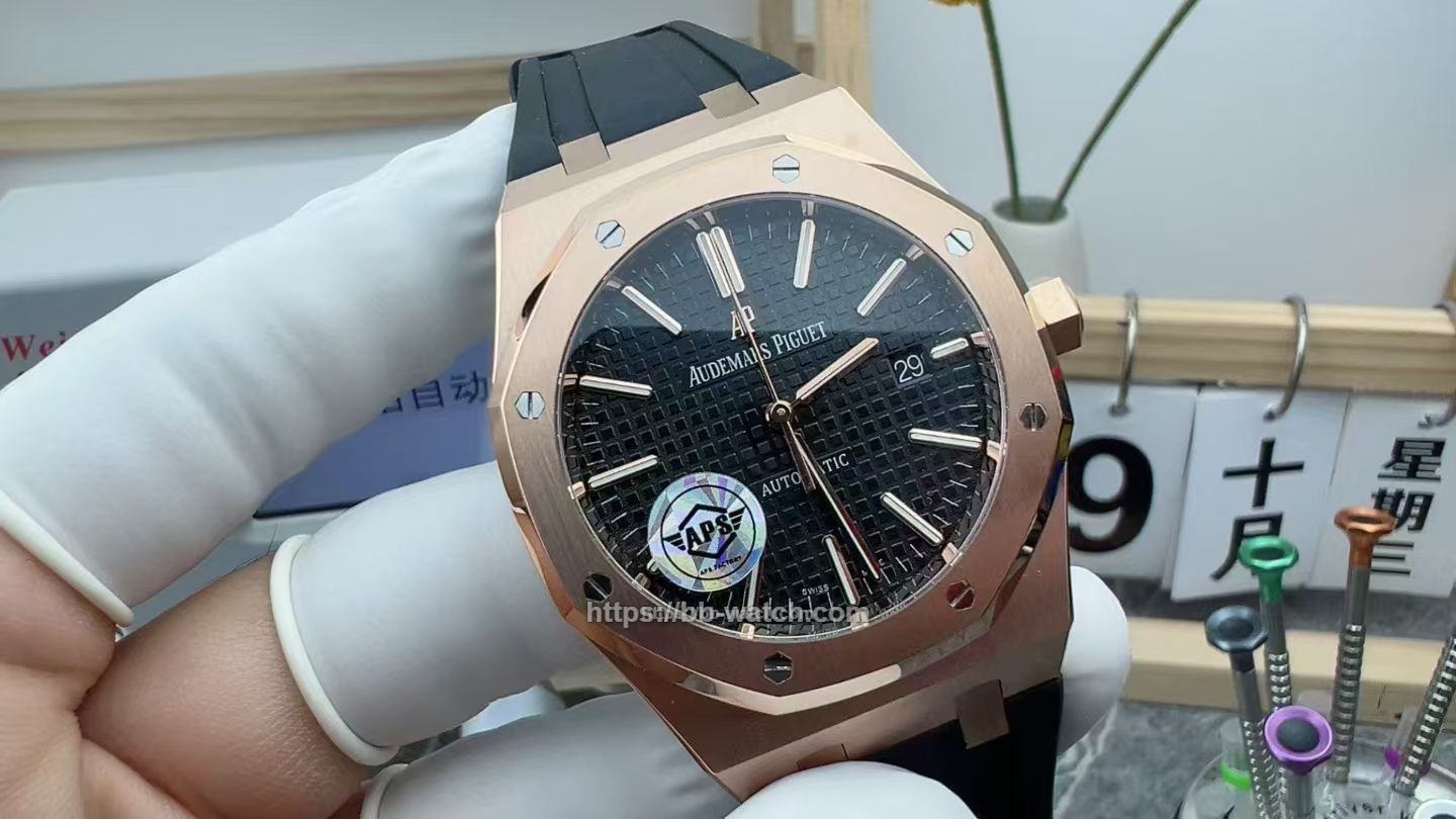 AUDEMARS PIGUET 15400OR.OO.D002CR.01