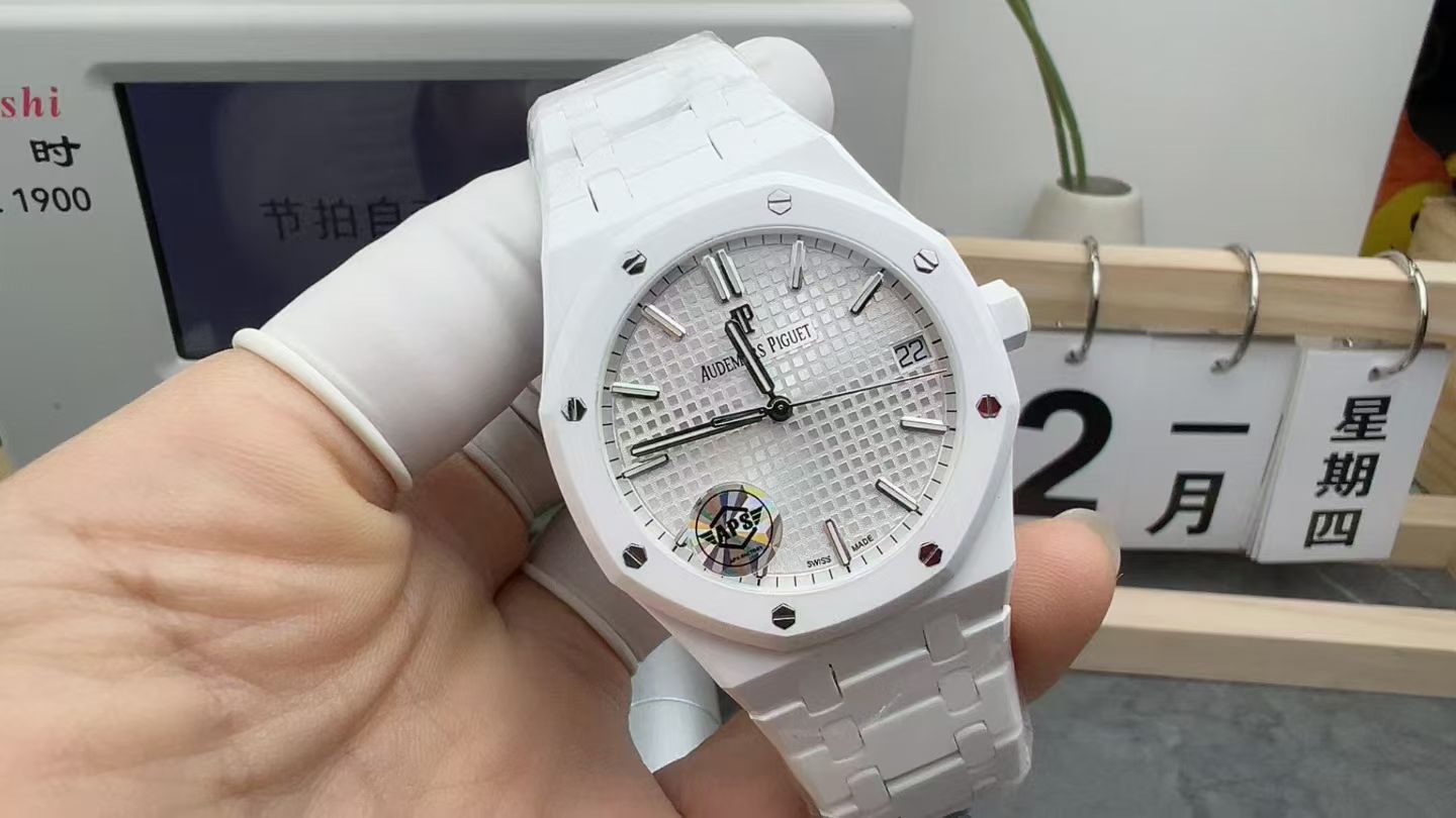 AUDEMARS PIGUET 15500ST Modified