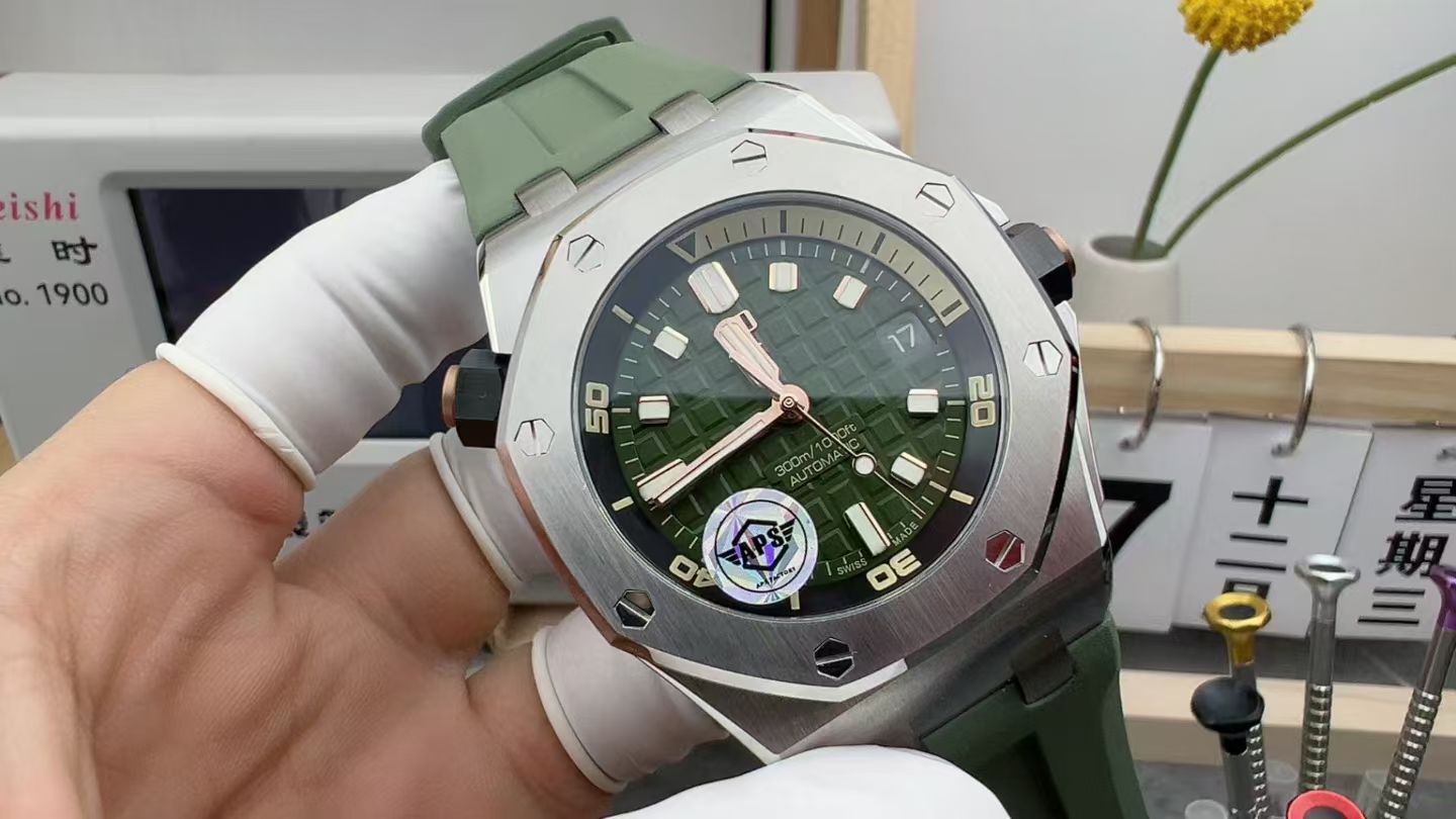 AUDEMARS PIGUET 15720ST.OO.A052CA.01