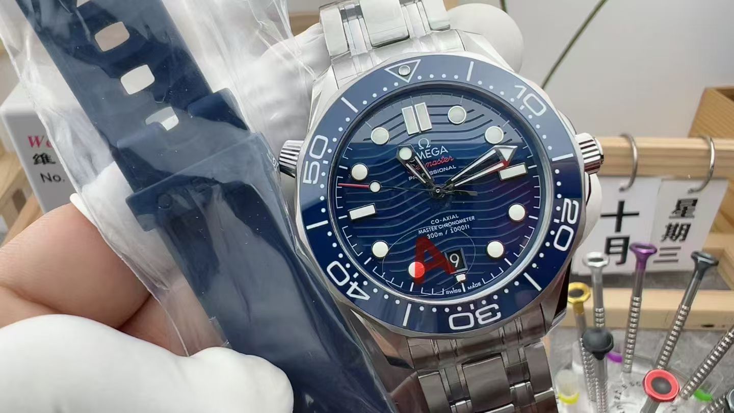 OMEGA 210.30.42.20.03.001